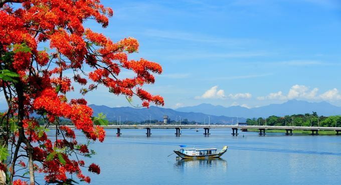 TRẢI NGHIỆM SẮC XUÂN THẾ GIỚI